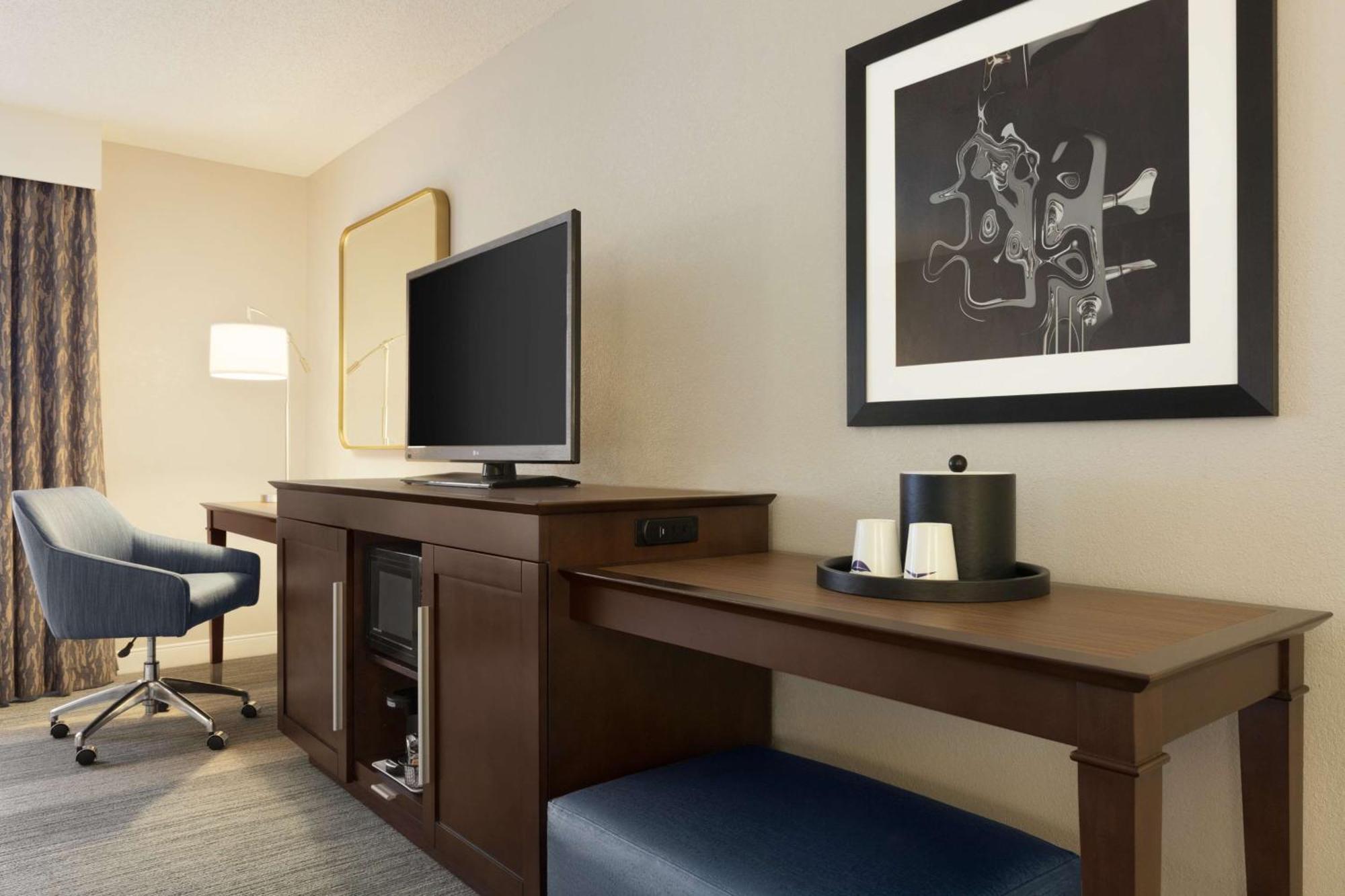 Hampton Inn & Suites Nashville-Downtown Bagian luar foto