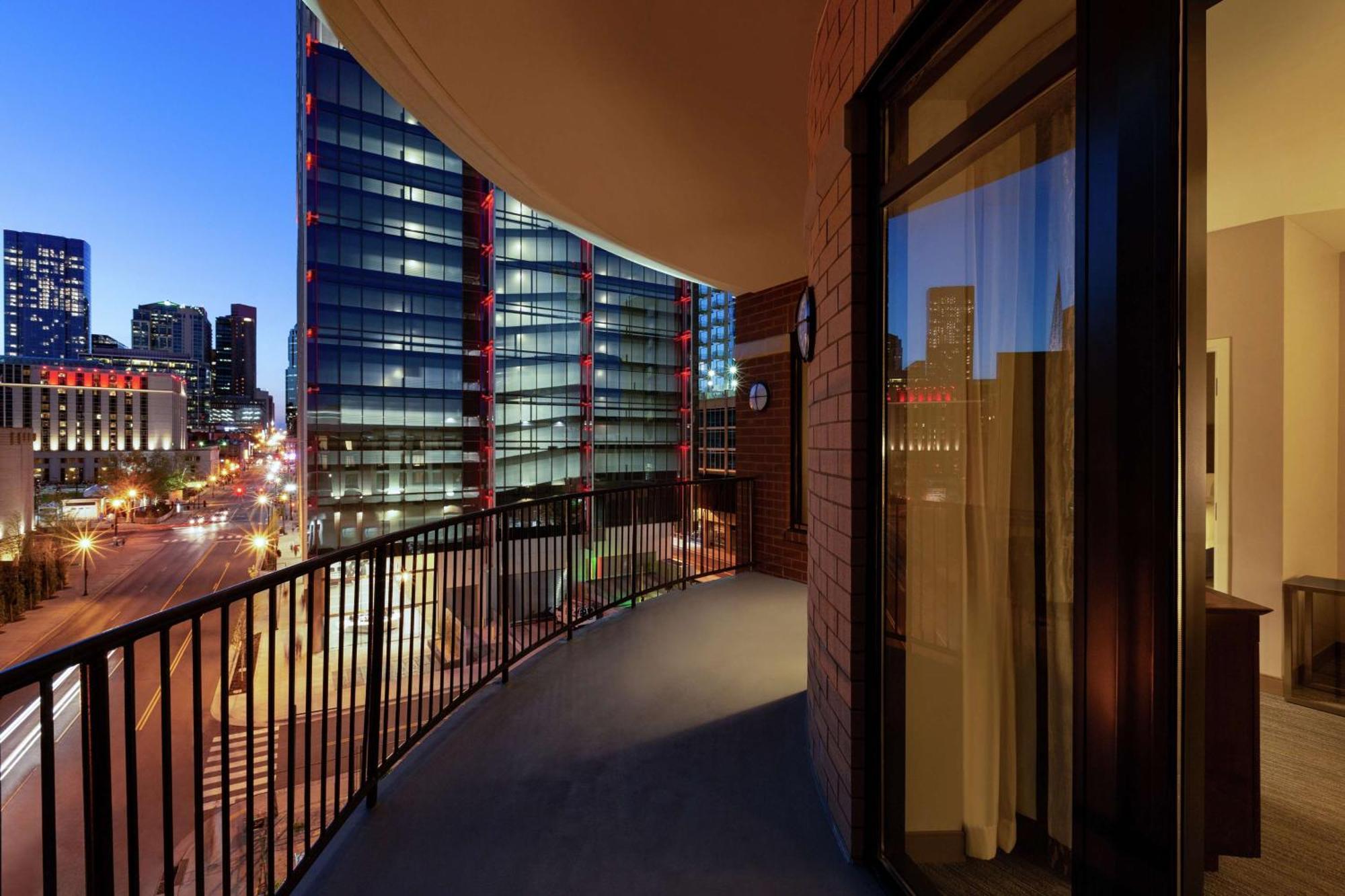 Hampton Inn & Suites Nashville-Downtown Bagian luar foto