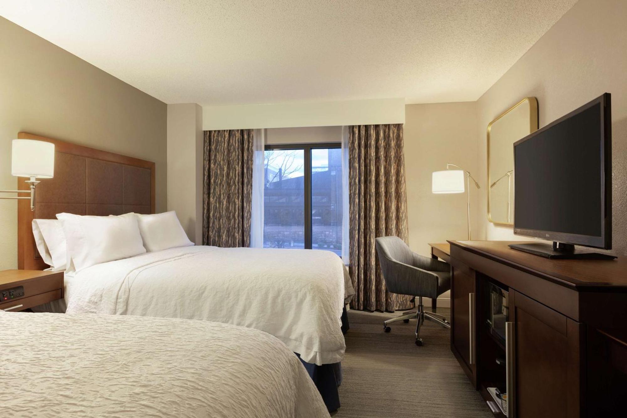 Hampton Inn & Suites Nashville-Downtown Bagian luar foto