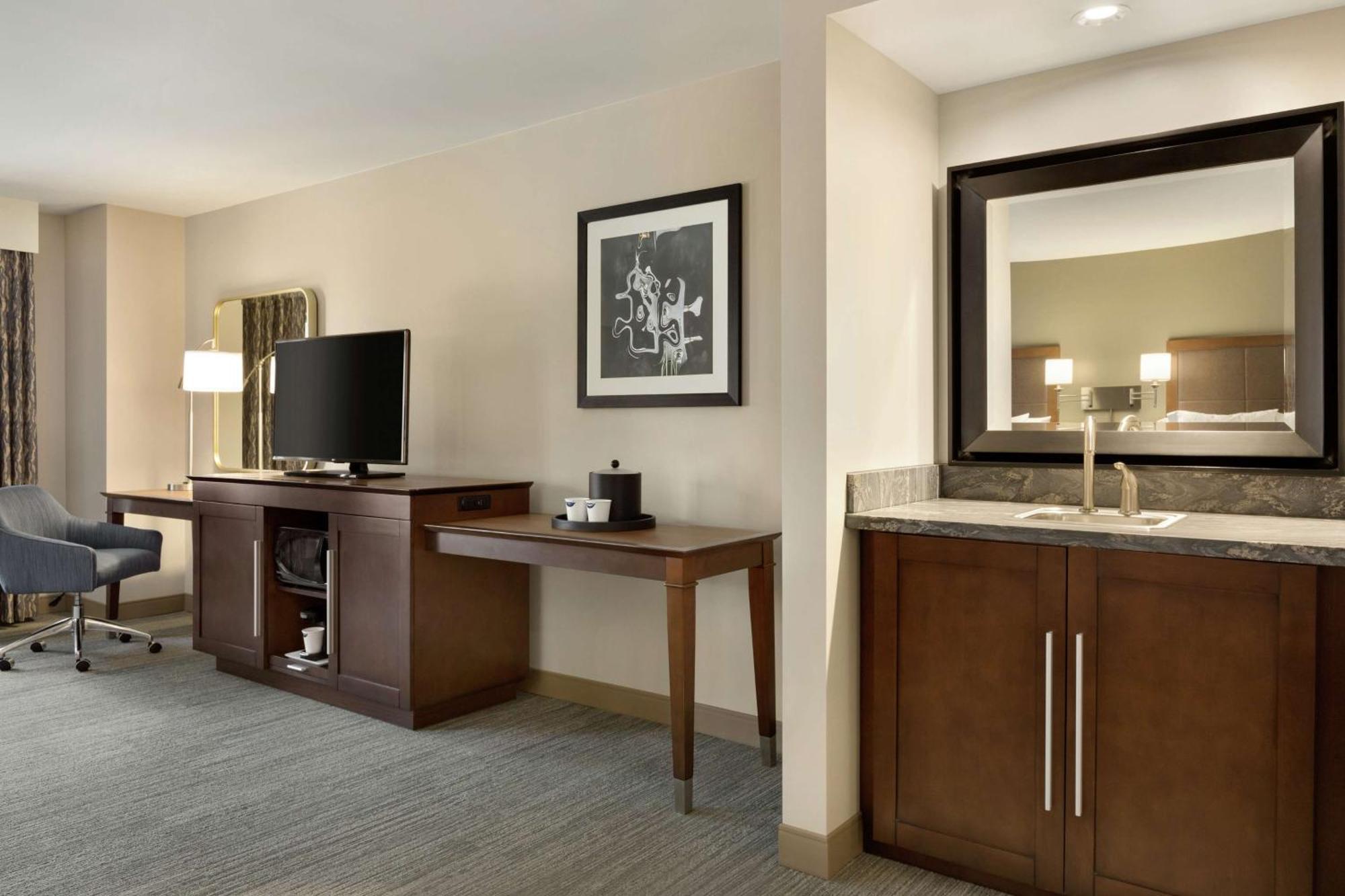 Hampton Inn & Suites Nashville-Downtown Bagian luar foto