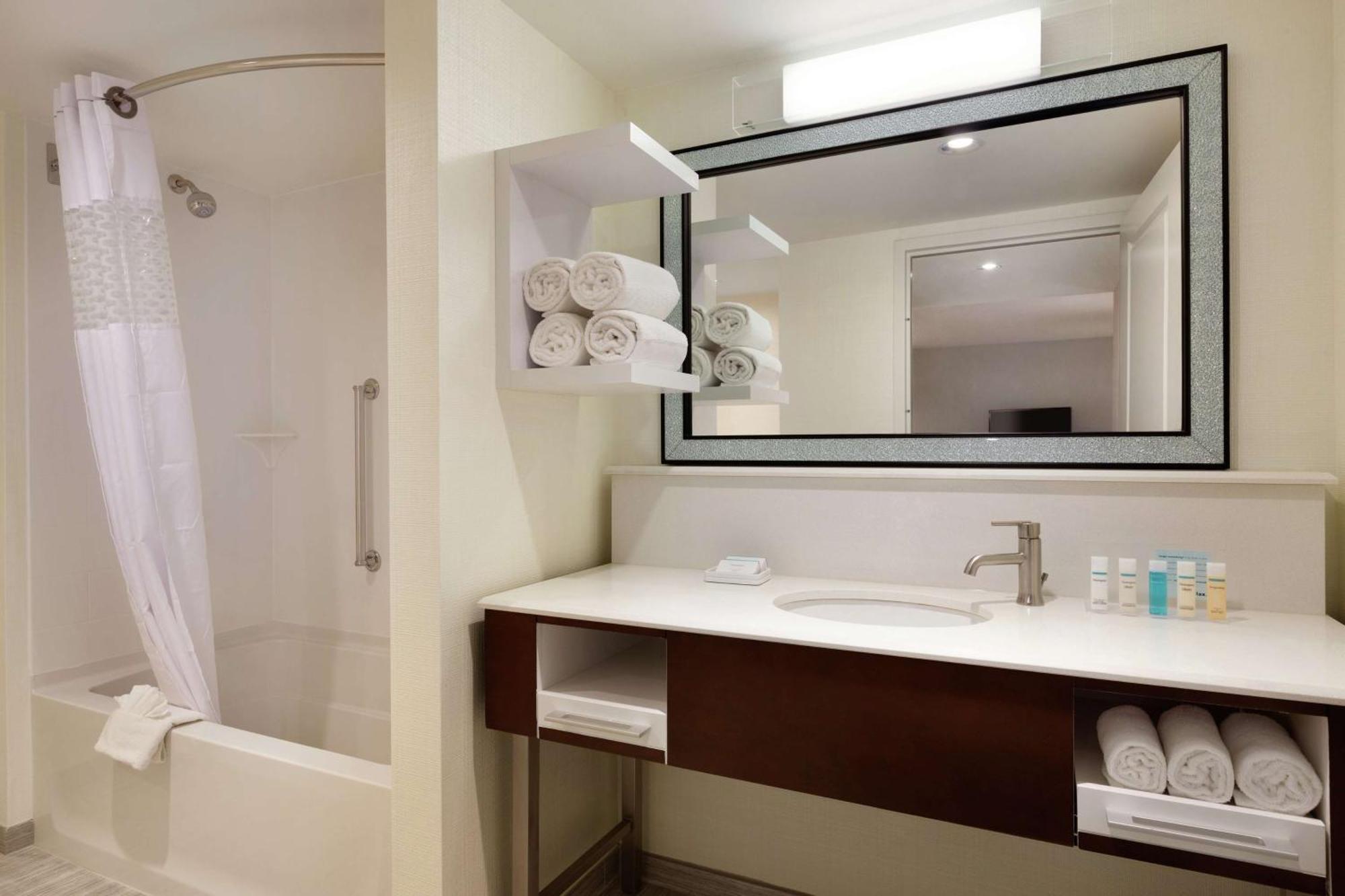Hampton Inn & Suites Nashville-Downtown Bagian luar foto