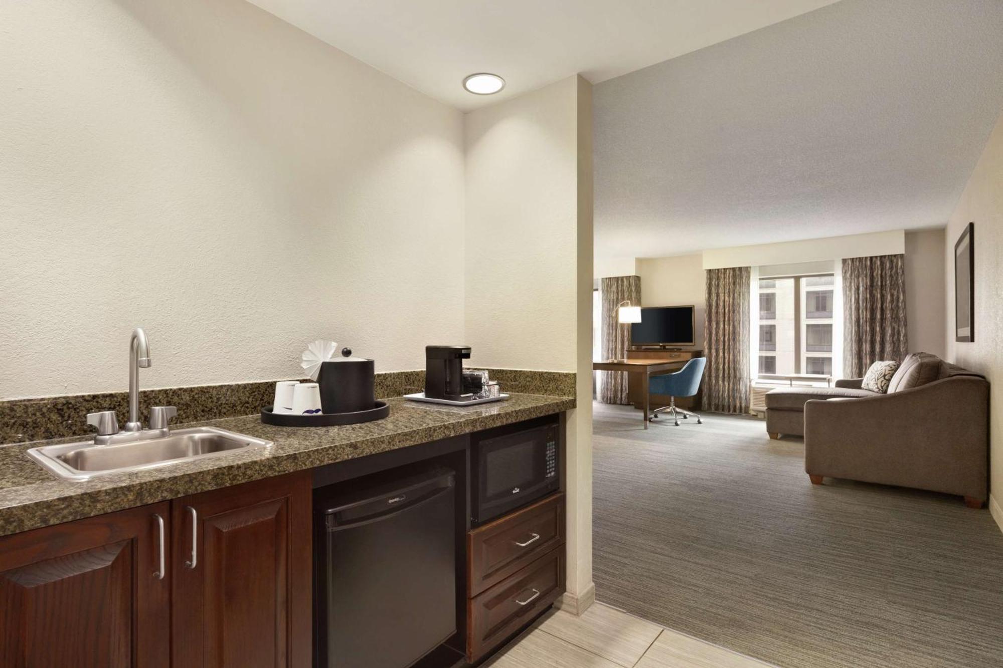 Hampton Inn & Suites Nashville-Downtown Bagian luar foto