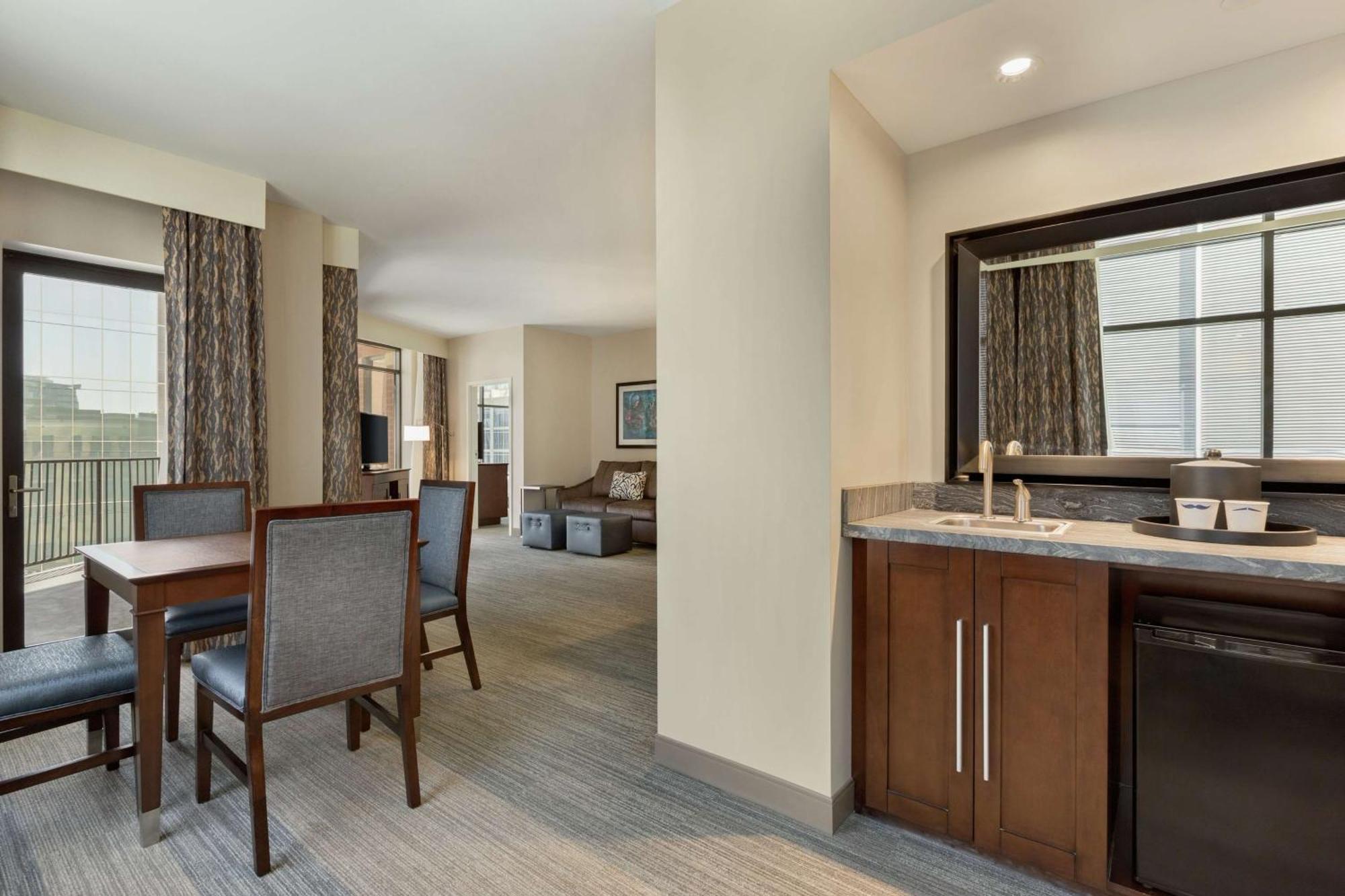 Hampton Inn & Suites Nashville-Downtown Bagian luar foto