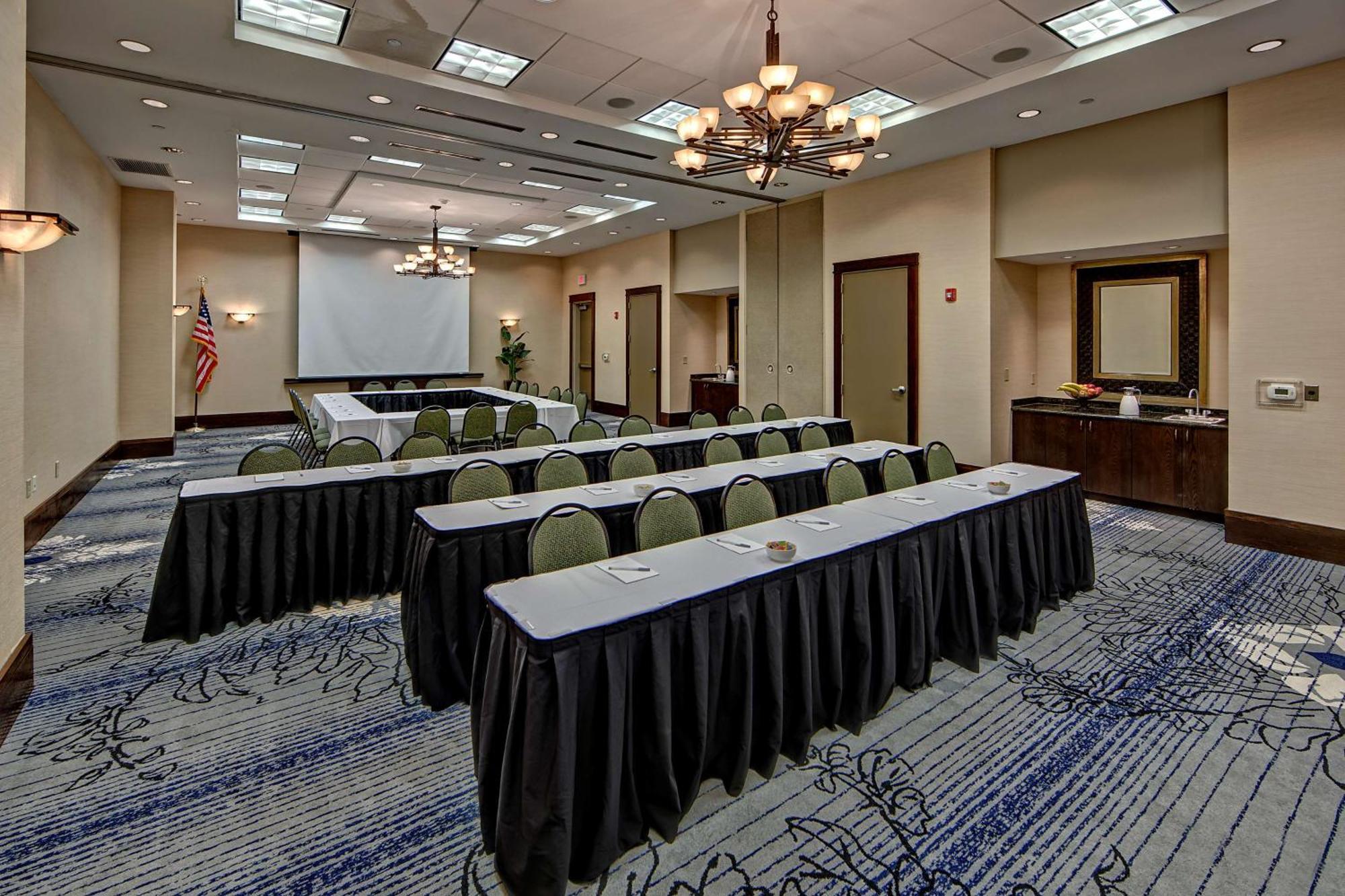 Hampton Inn & Suites Nashville-Downtown Bagian luar foto