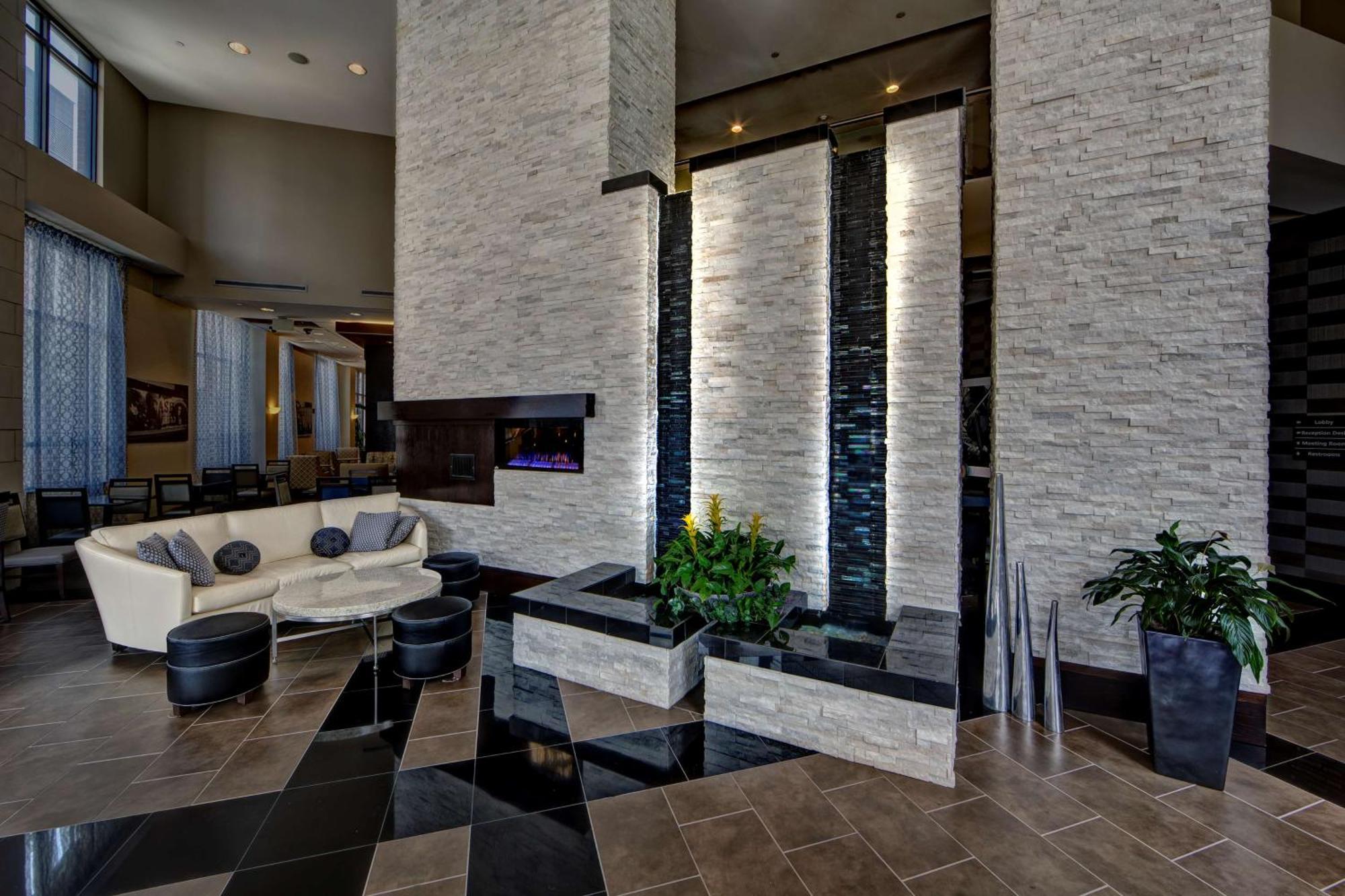 Hampton Inn & Suites Nashville-Downtown Bagian luar foto
